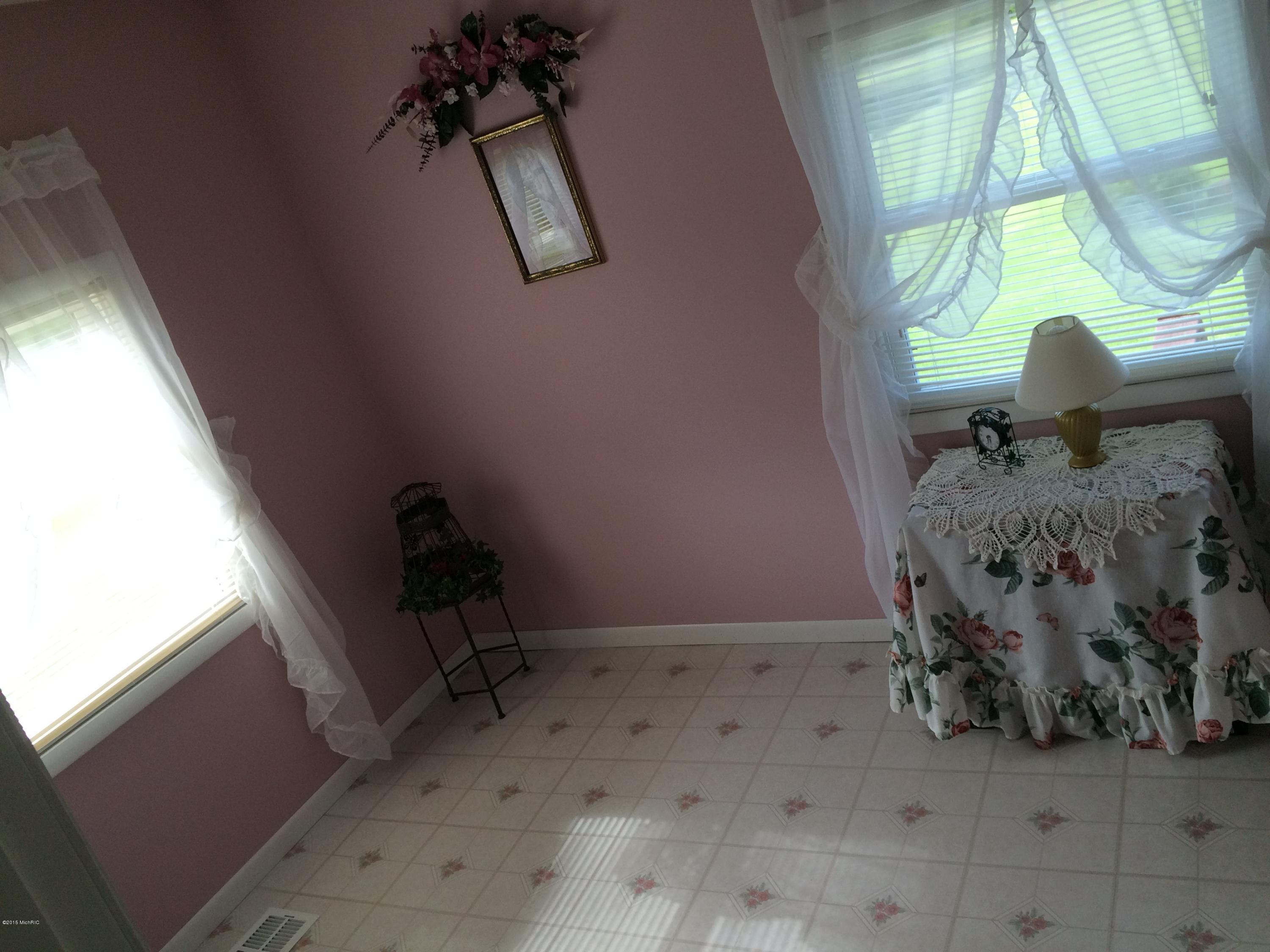 4920 Keith Road Hillsdale, MI 49242 - Photo 15 of 33 IMG_2196