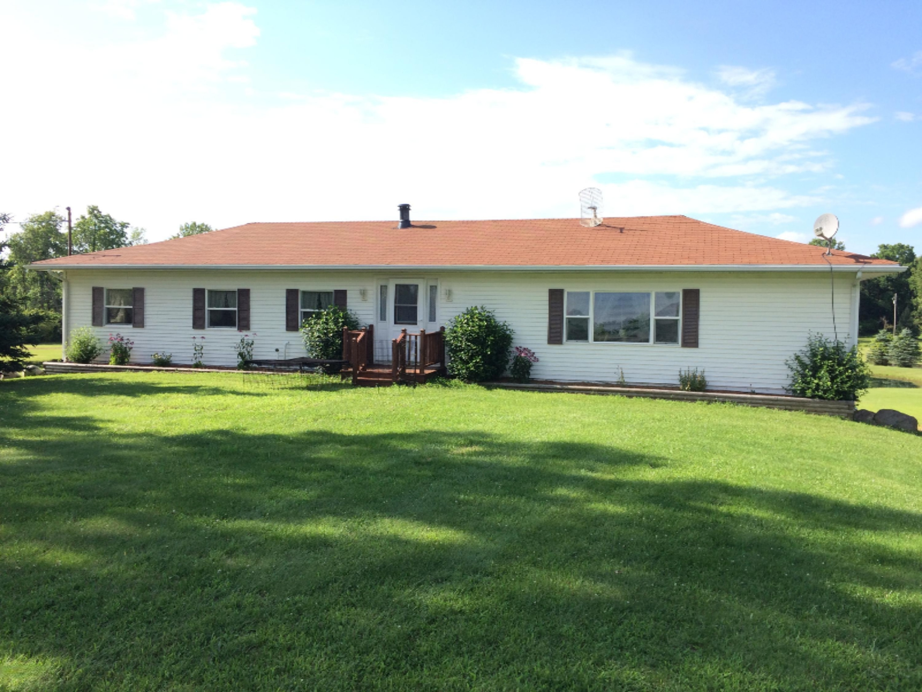 4920 Keith Road Hillsdale, MI 49242 - Photo 2 of 33 IMG_2209