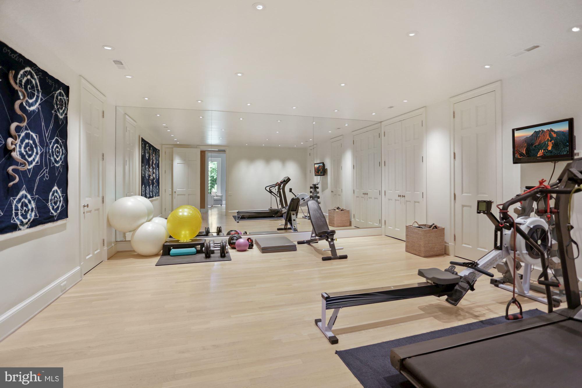 3020 Chain Bridge Road Northwest Washington, DC 20016 - Photo 23 of 27 Gym