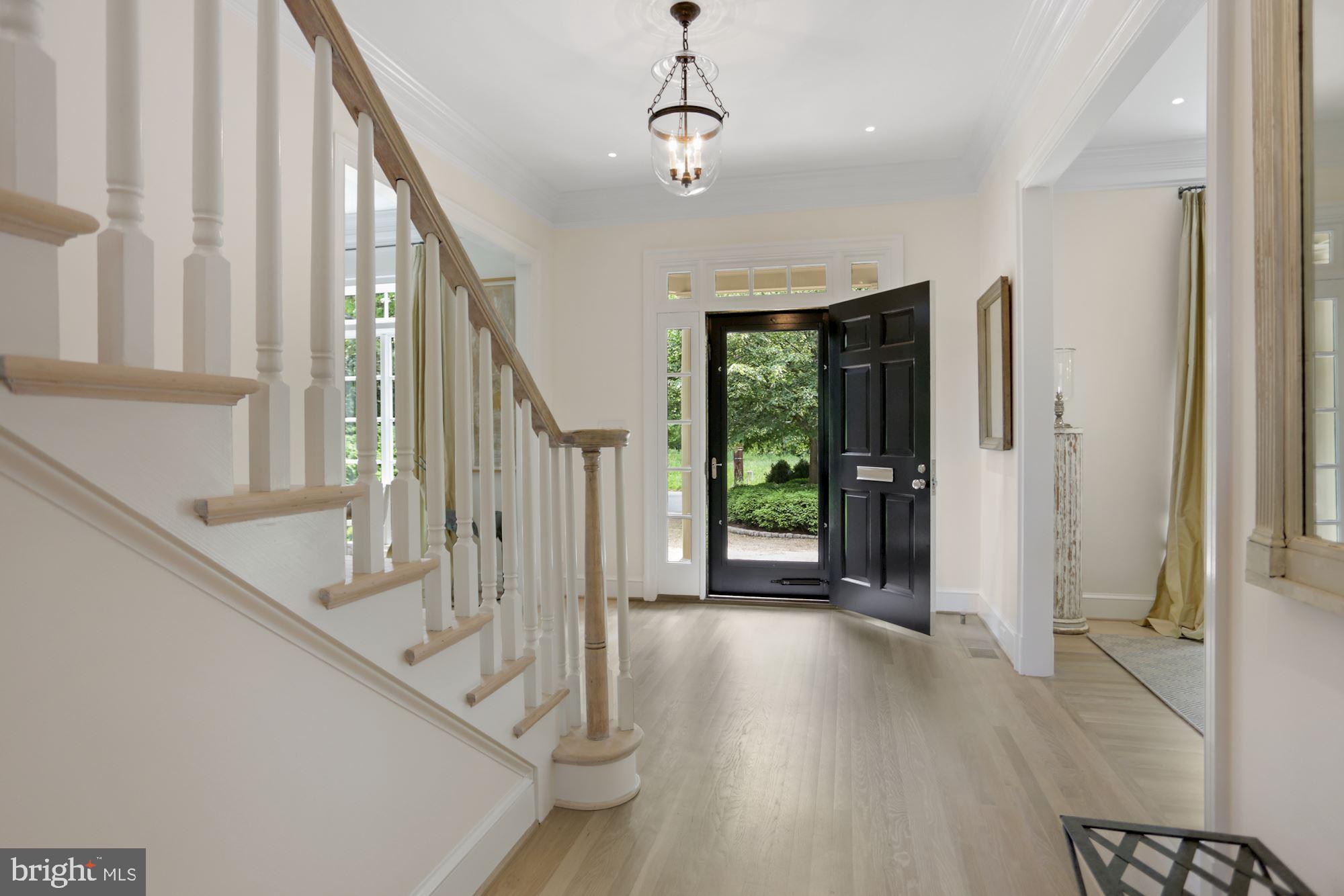 3020 Chain Bridge Road Northwest Washington, DC 20016 - Photo 3 of 27 Entrance