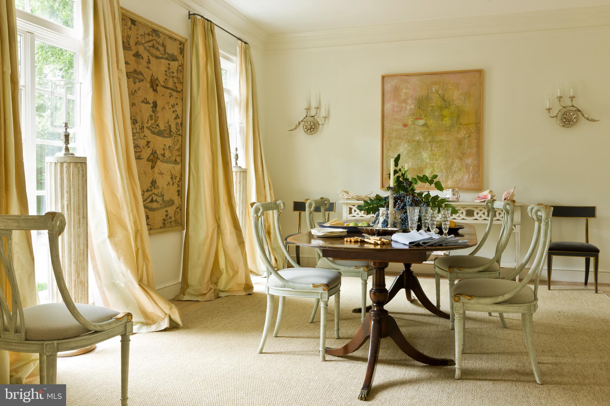 3020 Chain Bridge Road Northwest Washington, DC 20016 - Photo 7 of 27 Dining Room