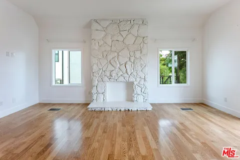 $1,849,000 | Undisclosed Address, Los Angeles, CA 90019