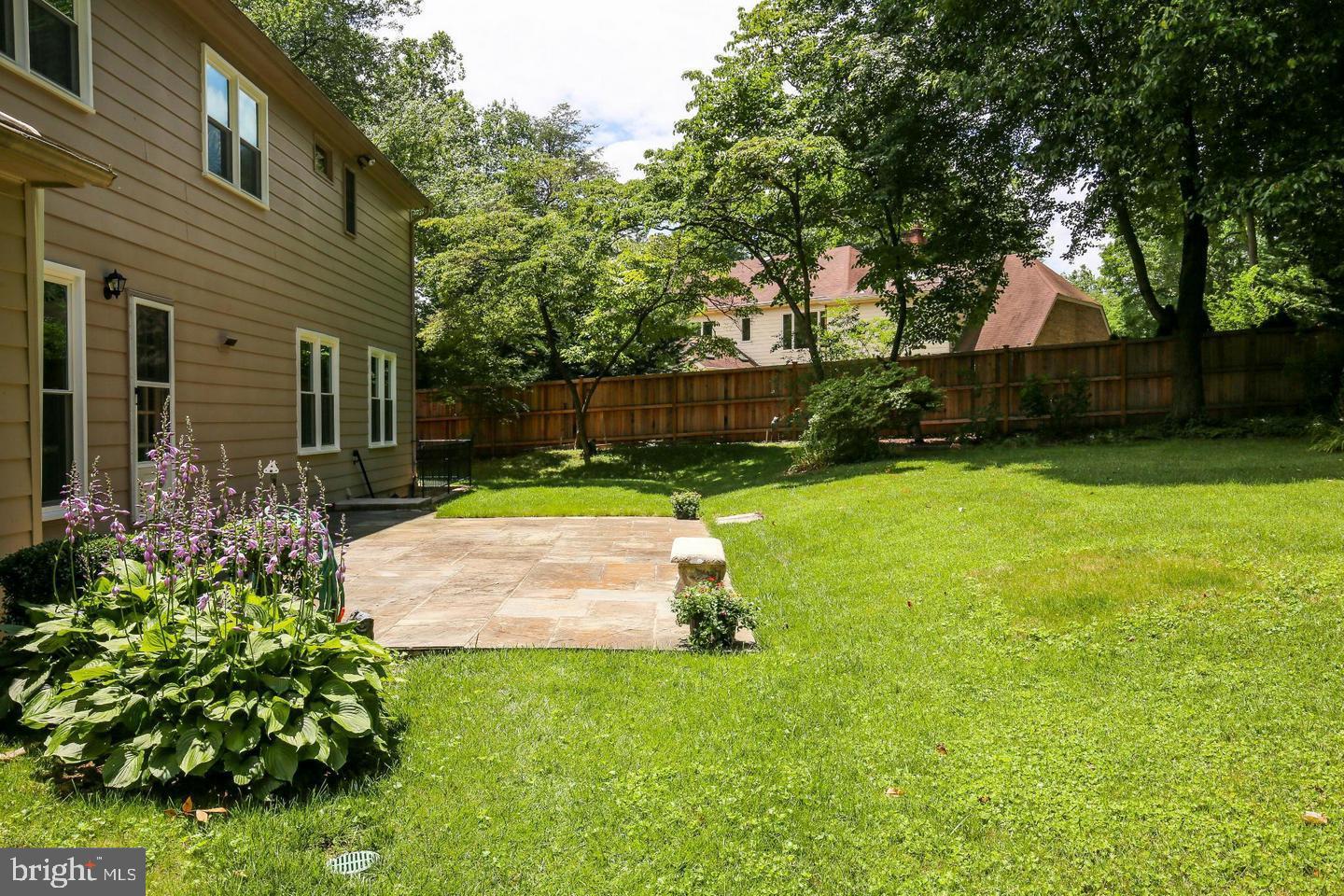 8712 Seven Locks Road Bethesda, MD 20817 - Photo 2 of 10