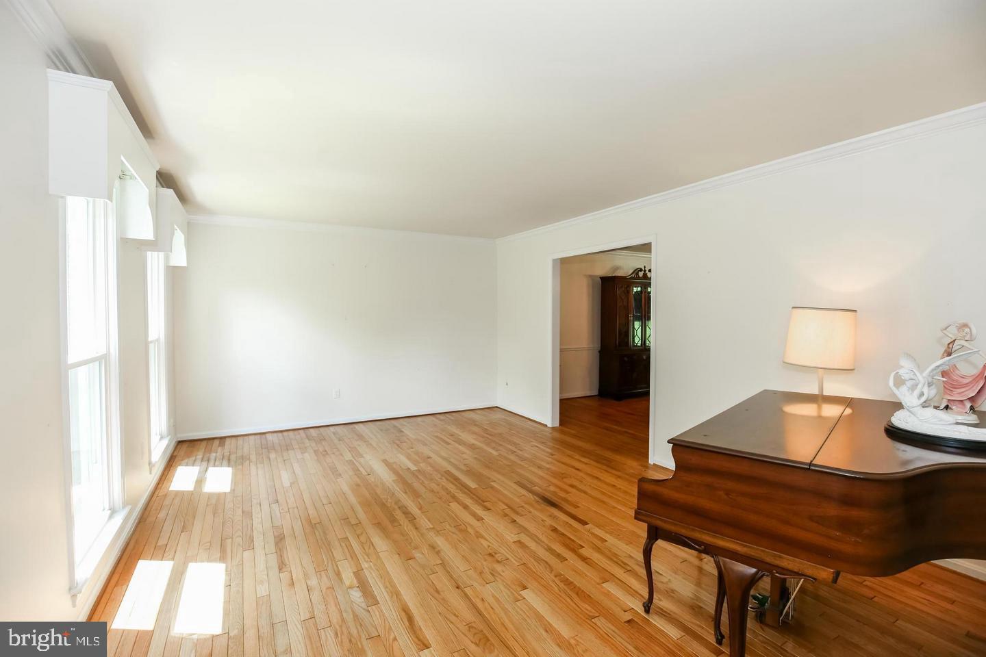 8712 Seven Locks Road Bethesda, MD 20817 - Photo 6 of 10