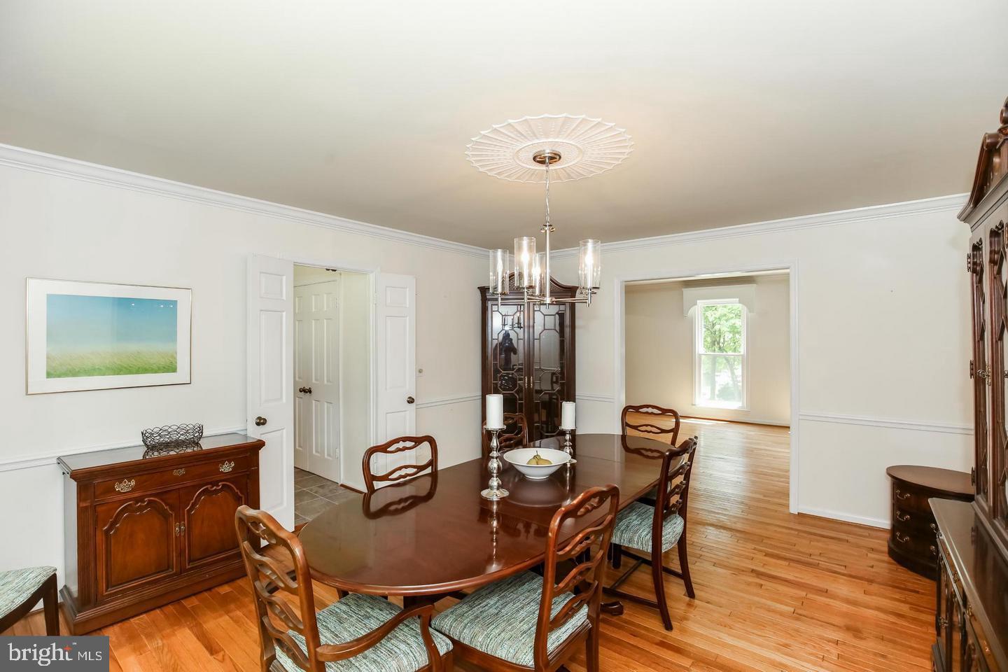 8712 Seven Locks Road Bethesda, MD 20817 - Photo 8 of 10