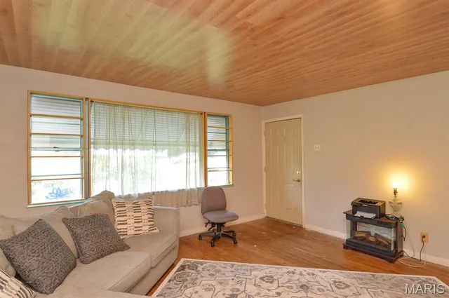 $119,900 | 1900 North 17th Street, Belleville, IL 62226