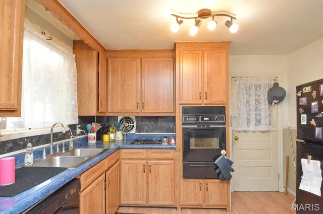 $119,900 | 1900 North 17th Street, Belleville, IL 62226