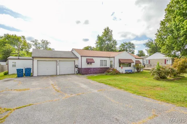 $119,900 | 1900 North 17th Street, Belleville, IL 62226