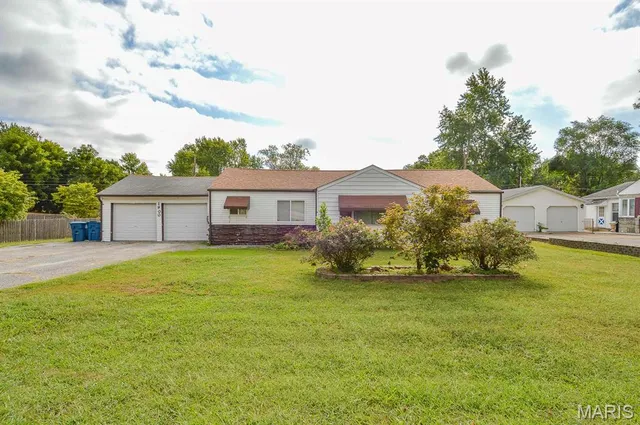 $119,900 | 1900 North 17th Street, Belleville, IL 62226