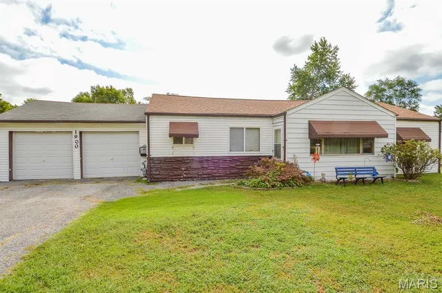 $119,900 | 1900 North 17th Street, Belleville, IL 62226