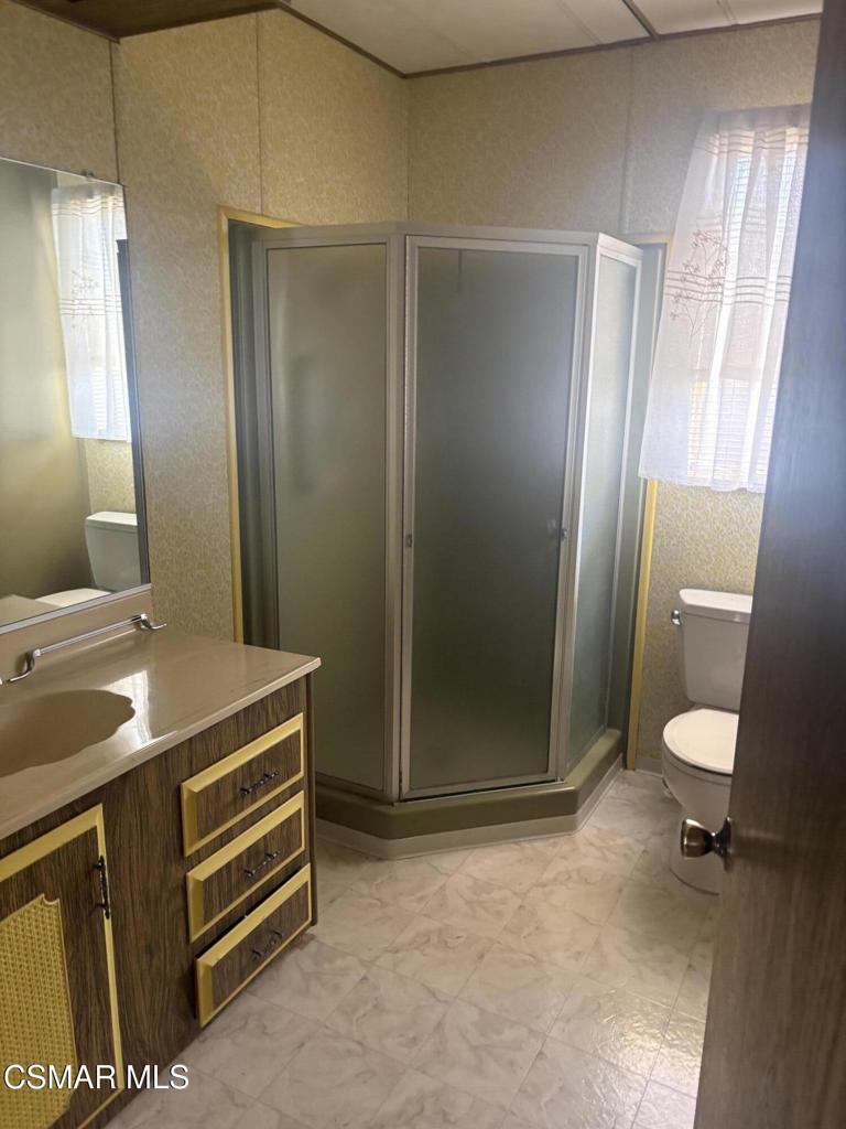 195 Tierra Rejada Road, Unit 201 Simi Valley, CA 93065 - Photo 4 of 50