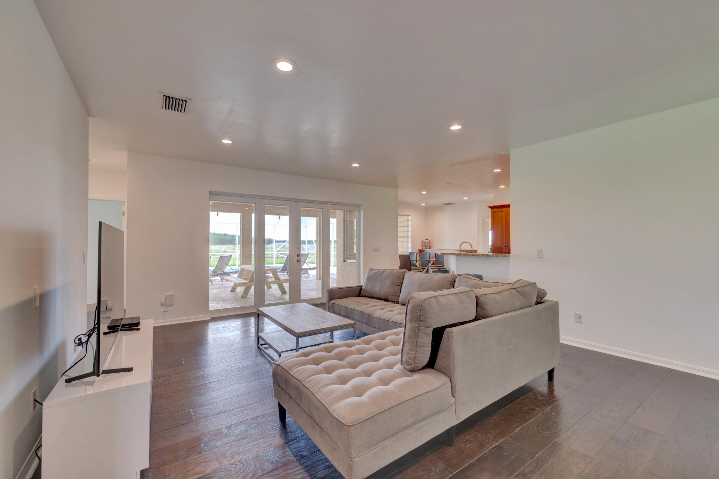 2700 South Header Canal Road Fort Pierce, FL 34945 - Photo 13 of 45 14_632a5842_3_4_5_6