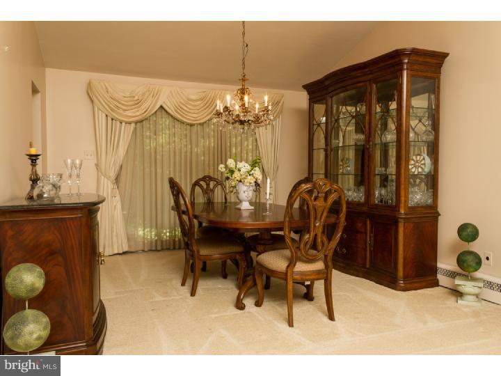 550 Susquehanna Road Huntingdon Valley, PA 19006 - Photo 8 of 25 Dining Room