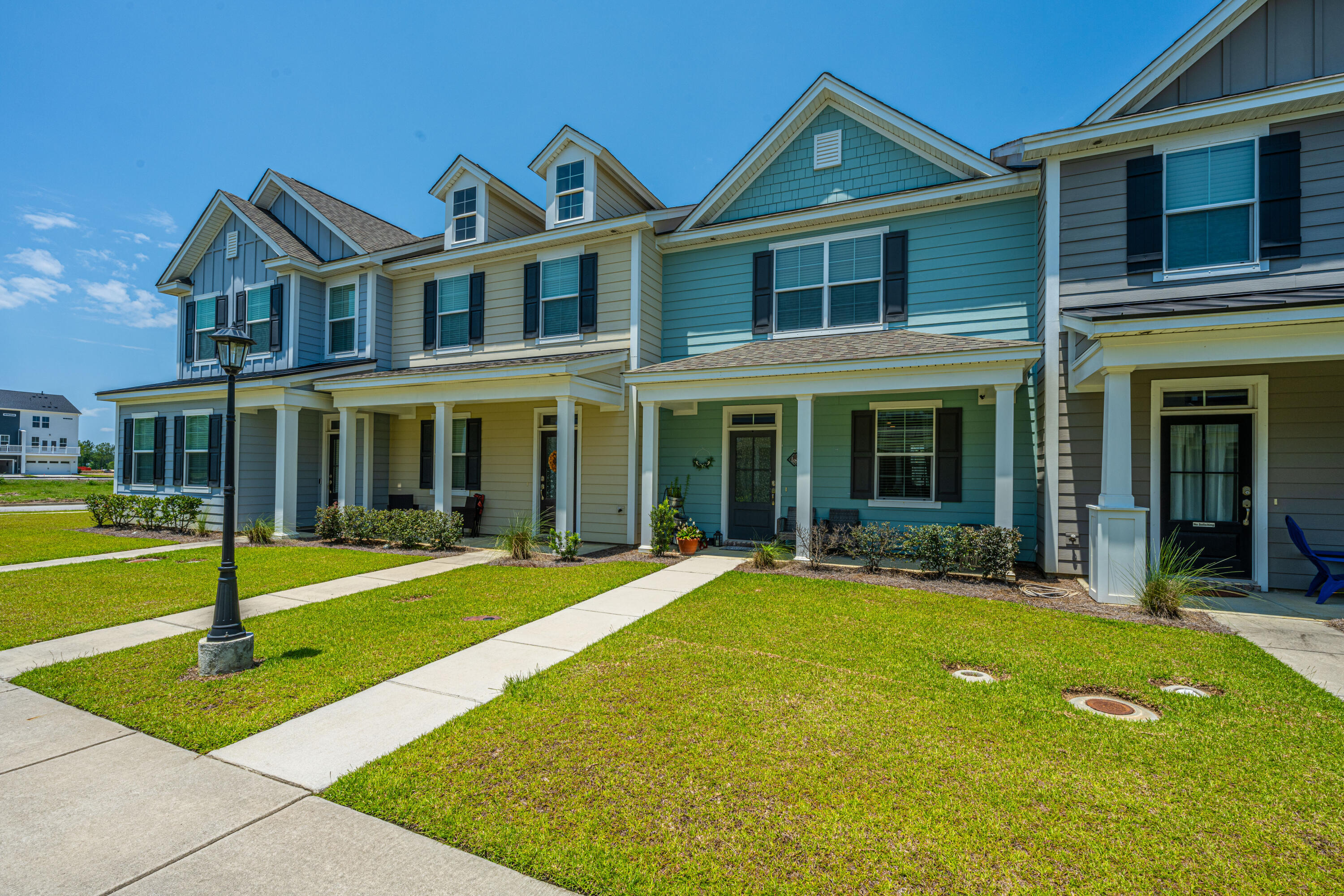405 Stoneleigh Lane Moncks Corner, SC 29461 - Photo 4 of 33 405StoneleighLane004