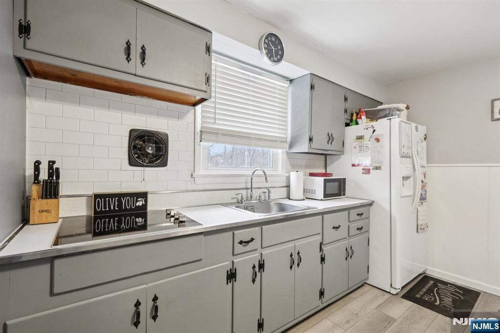 86 Kakeout Road Butler, NJ 07405 - Photo 13 of 44