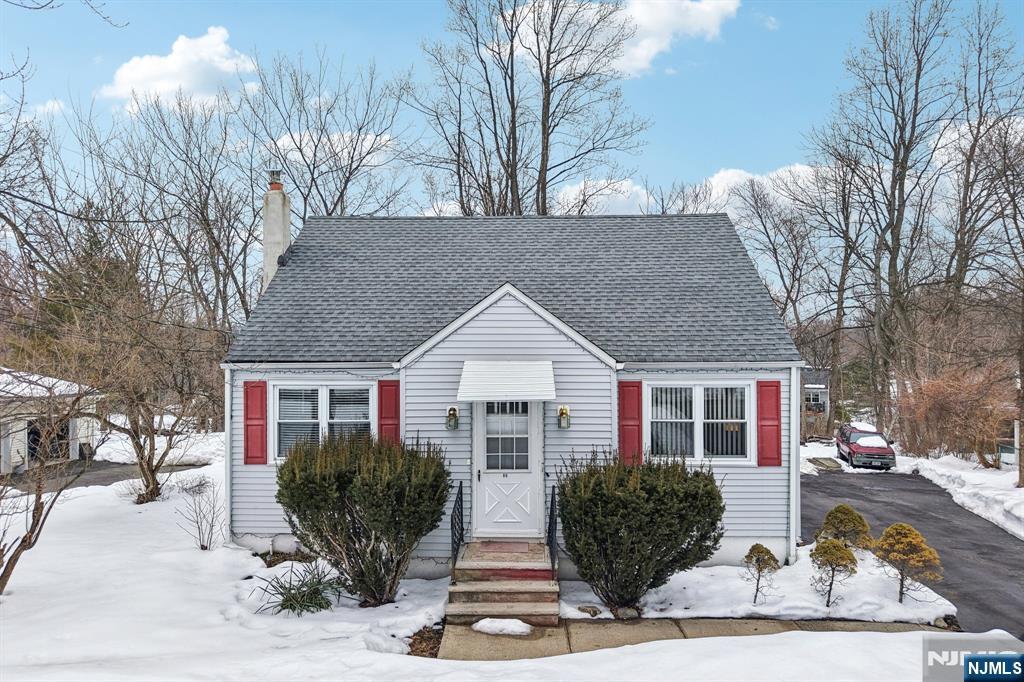 86 Kakeout Road Butler, NJ 07405 - Photo 3 of 44