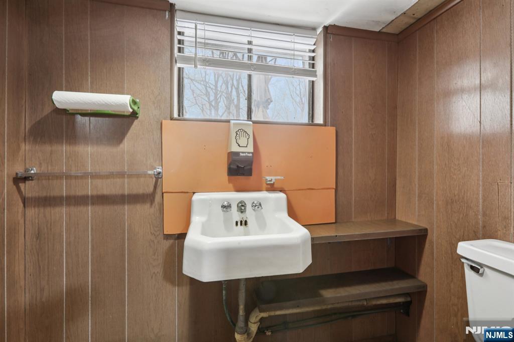 86 Kakeout Road Butler, NJ 07405 - Photo 31 of 44