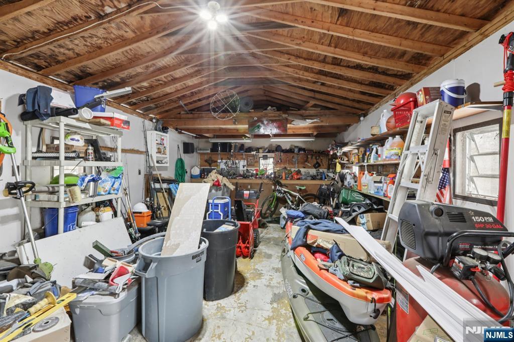 86 Kakeout Road Butler, NJ 07405 - Photo 36 of 44