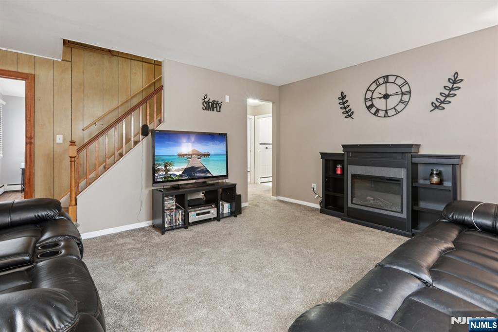 86 Kakeout Road Butler, NJ 07405 - Photo 7 of 44