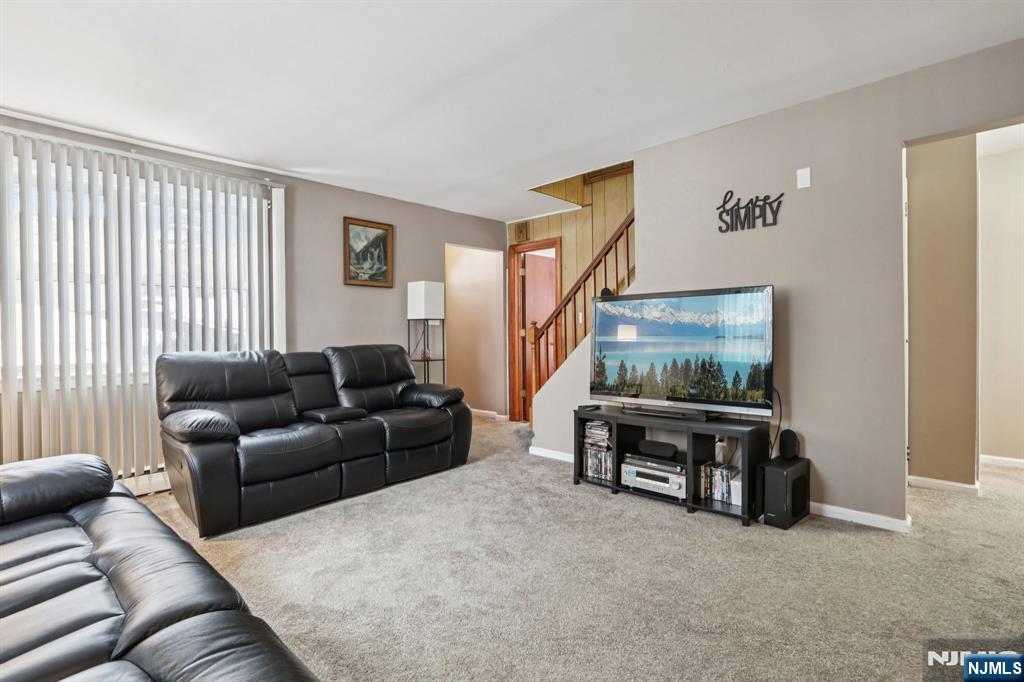 86 Kakeout Road Butler, NJ 07405 - Photo 10 of 44