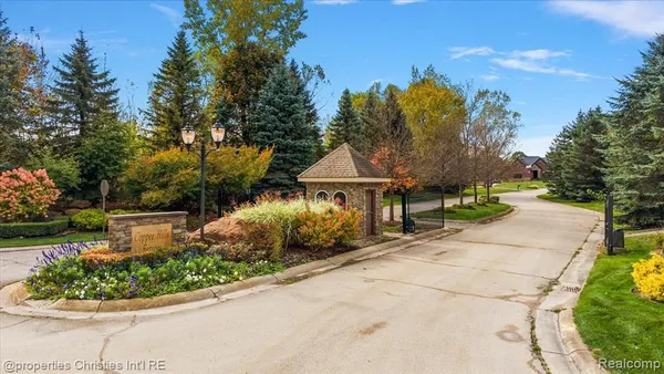 $175,000 | 1933 Shane Court, Oxford, MI 48370