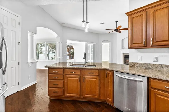 $735,000 | 5565 Bounty Circle, Tavares, FL 32778