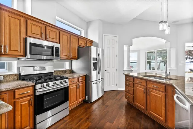 $735,000 | 5565 Bounty Circle, Tavares, FL 32778