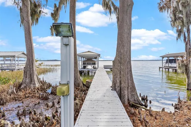 $735,000 | 5565 Bounty Circle, Tavares, FL 32778