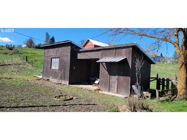 $349,000 | 504 East Highway 82, Wallowa, OR 97885