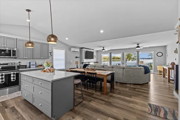 $1,500,000 | 36 Sunrise Drive, South Hero, VT 05486