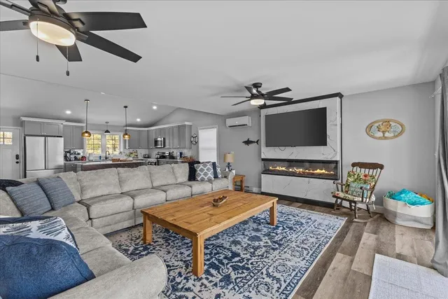 $1,500,000 | 36 Sunrise Drive, South Hero, VT 05486