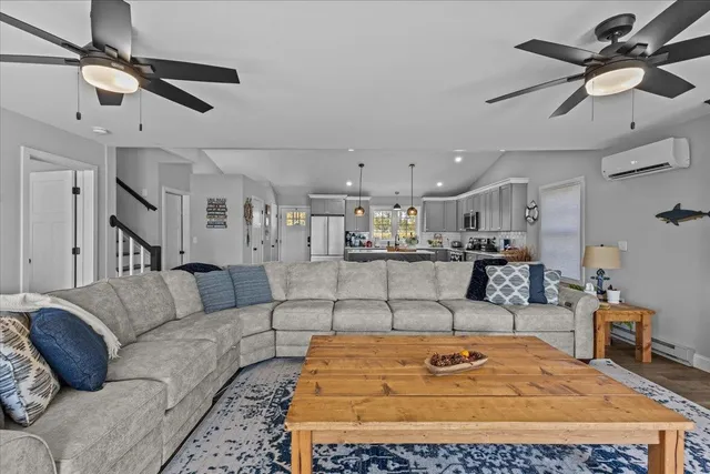 $1,500,000 | 36 Sunrise Drive, South Hero, VT 05486