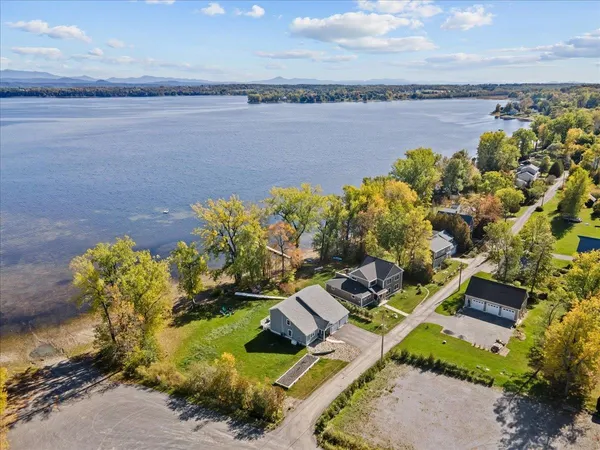 $1,500,000 | 36 Sunrise Drive, South Hero, VT 05486
