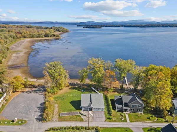 $1,500,000 | 36 Sunrise Drive, South Hero, VT 05486