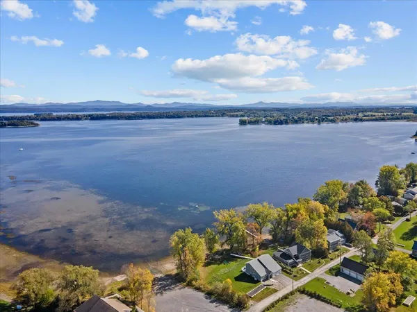 $1,500,000 | 36 Sunrise Drive, South Hero, VT 05486