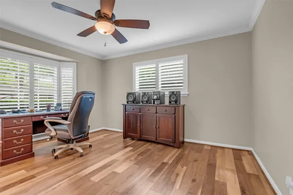 $3,900 | 10051 Meadow Lake Lane, Houston, TX 77042