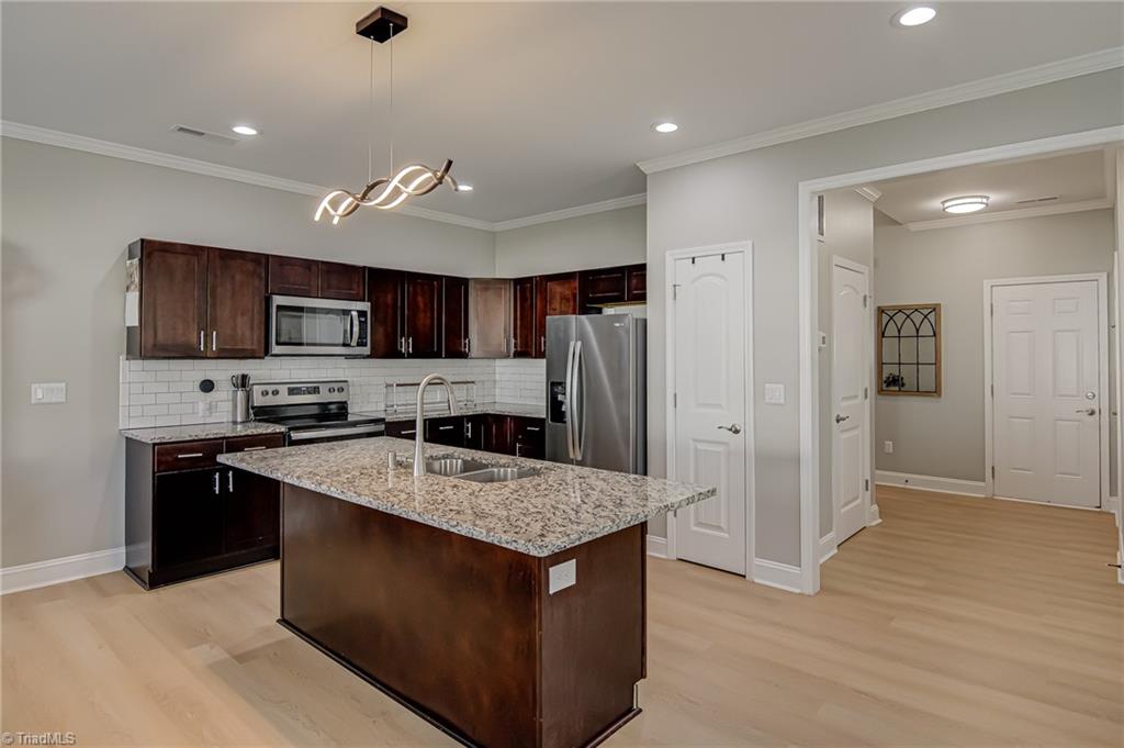 2486 Griffith Road Winston-Salem, NC 27103 - Photo 11 of 43