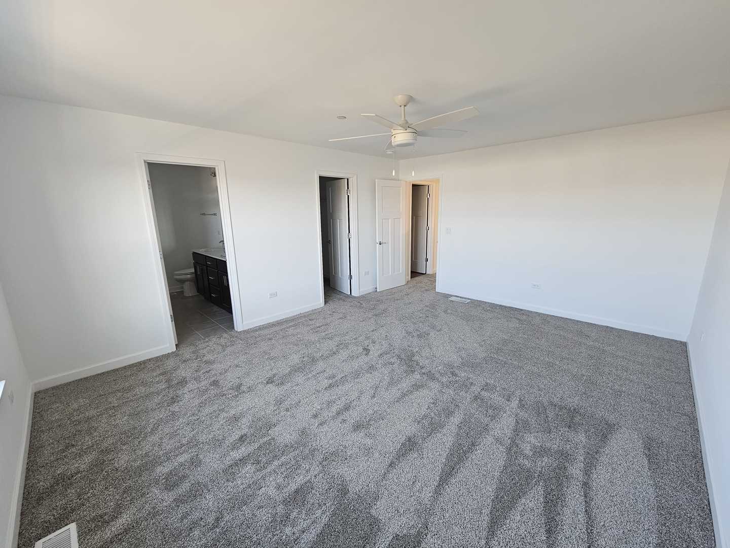 334 Masters Drive Addison, IL 60101 - Photo 9 of 25