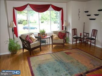 209 Hemlock Lane Springfield, PA 19064 - Photo 2 of 6