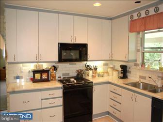 209 Hemlock Lane Springfield, PA 19064 - Photo 4 of 6