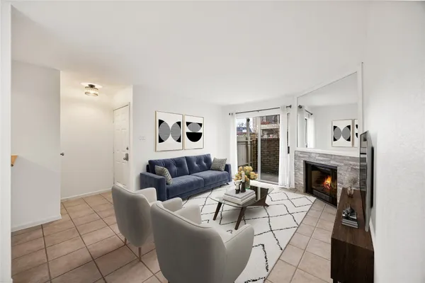 $1,150 | 2120 El Paseo Street, Unit 803, Houston, TX 77054