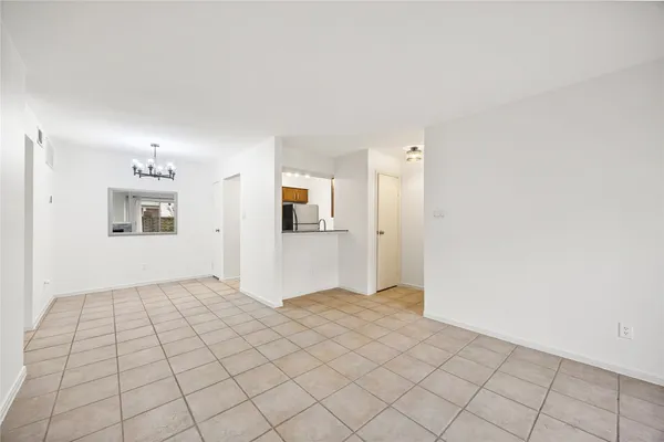 $1,150 | 2120 El Paseo Street, Unit 803, Houston, TX 77054