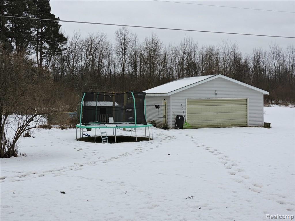 13390 Tuscola Road Clio, MI 48420 - Photo 22 of 24 DSCN5315.JPG