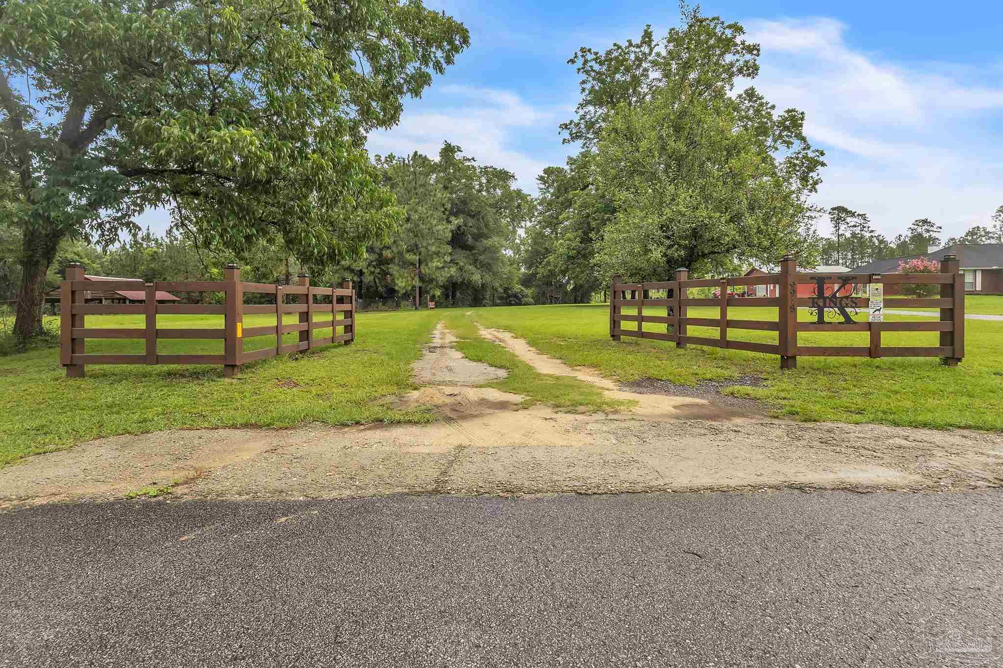 9918 Amos Cabaniss Road Milton, FL 32570 - Photo 8 of 34