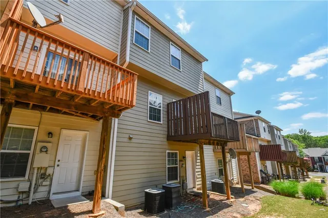 $339,900 | 2201 Landing Walk Drive, Duluth, GA 30097