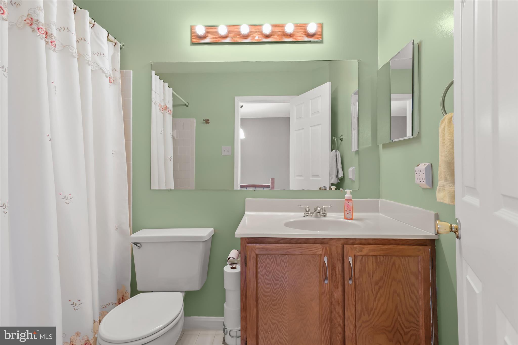 3715 Foxford Stream Road Baltimore, MD 21236 - Photo 19 of 35 Second Bathroom