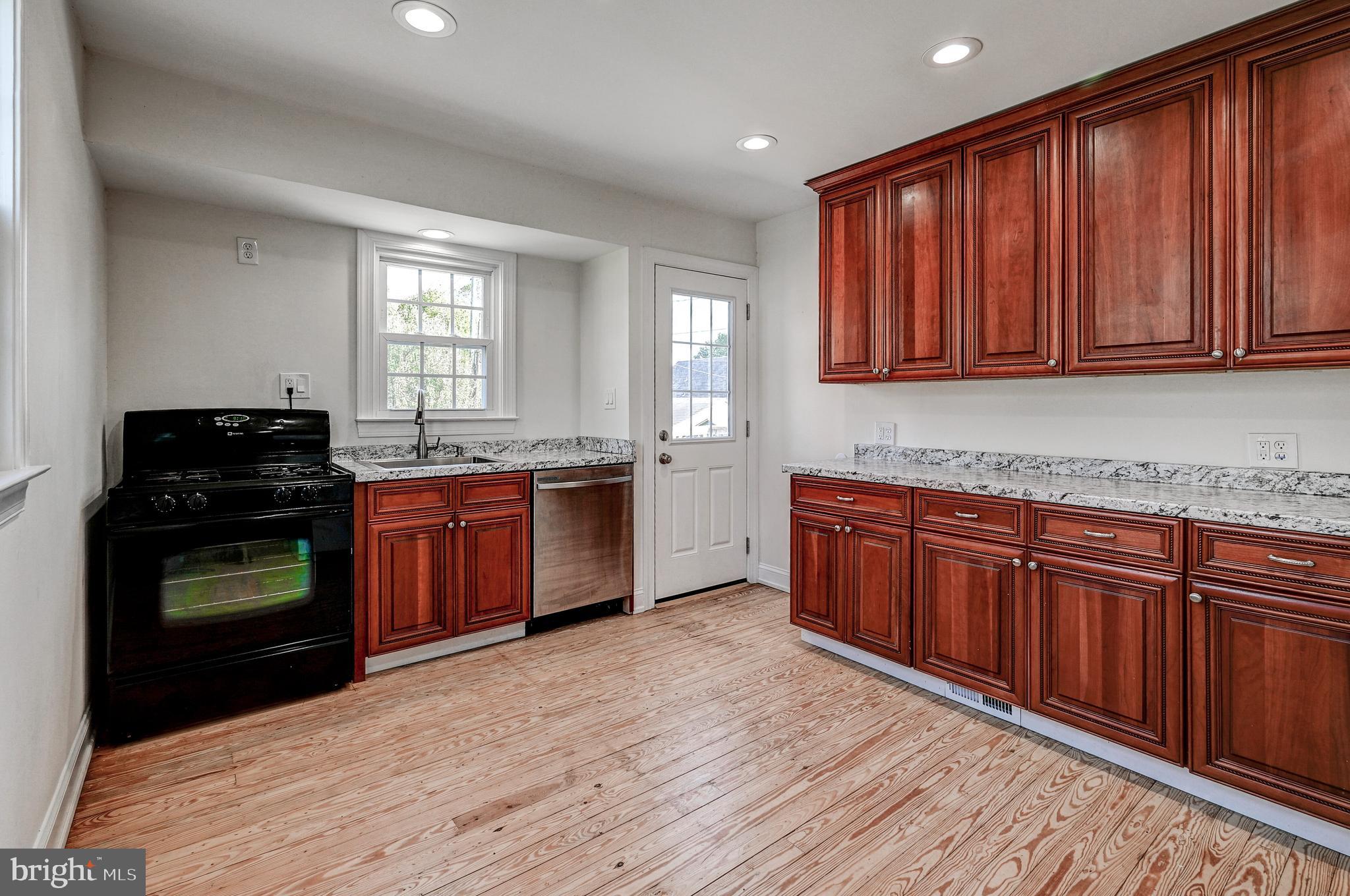 5239 Dewitt Road Halethorpe, MD 21227 - Photo 7 of 26 Gallery Image 7