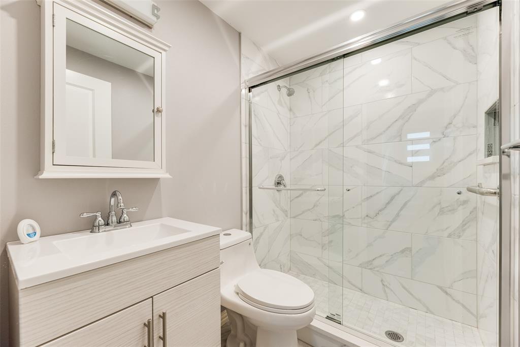 206 Senter Valley Road Irving, TX 75060 - Photo 14 of 27