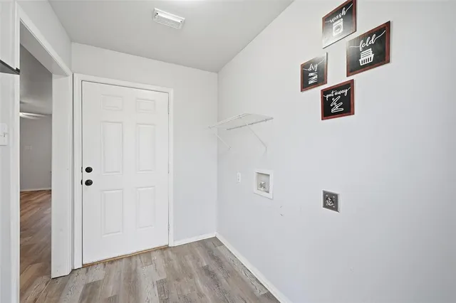 $1,100 | 607 Oldham Street, Bonham, TX 75418