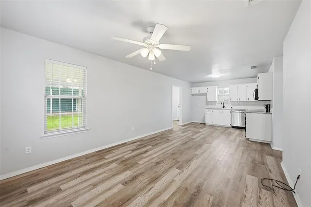 $1,100 | 607 Oldham Street, Bonham, TX 75418